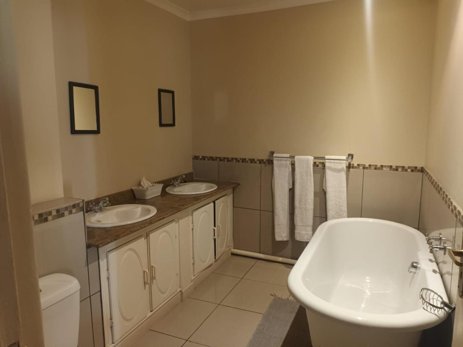 The Hertford Country Hotel Johannesbourg Extérieur photo